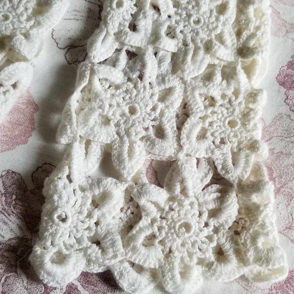 Women's top - Picture 2 of 3